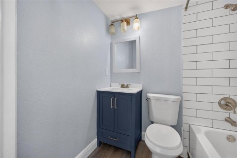 Villa ou maison à vendre à Spring Hill, Floride: 2 chambres, 84.26 m2 № 2210328 - photo 16
