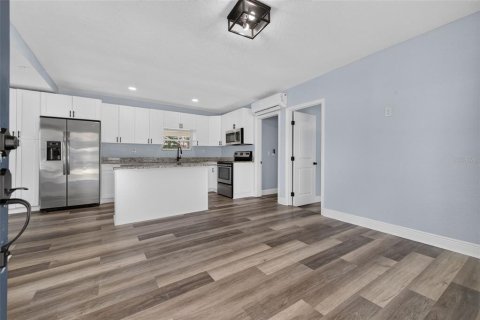Villa ou maison à vendre à Spring Hill, Floride: 2 chambres, 84.26 m2 № 2210328 - photo 5