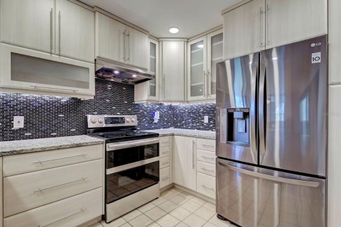 House in Venice, Florida 2 bedrooms, 125.23 sq.m. № 1718606 - photo 19