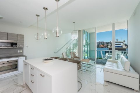 Condo in Sunny Isles Beach, Florida, 2 bedrooms  № 2086351