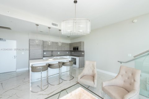 Condo in Sunny Isles Beach, Florida, 2 bedrooms  № 2086351 - photo 5