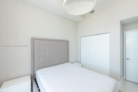 Condo in Sunny Isles Beach, Florida, 2 bedrooms  № 2086351 - photo 12