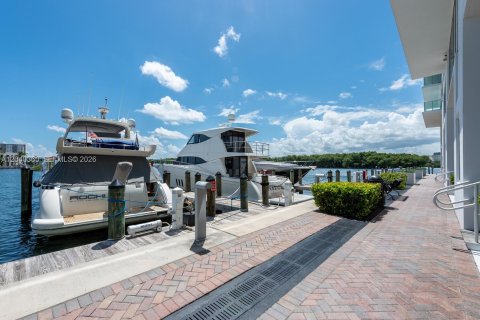 Condo in Sunny Isles Beach, Florida, 2 bedrooms  № 2086351 - photo 10