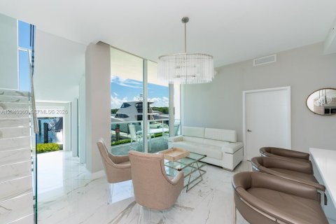 Condo in Sunny Isles Beach, Florida, 2 bedrooms  № 2086351 - photo 3
