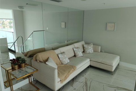 Condo in Sunny Isles Beach, Florida, 2 bedrooms  № 2086351 - photo 15