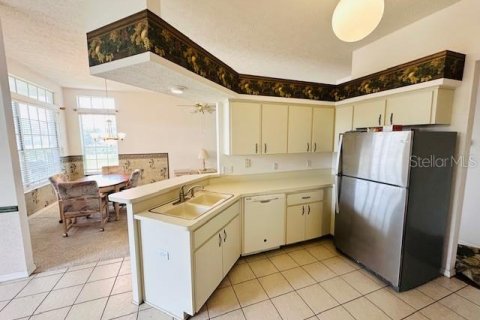 House in New Port Richey, Florida 3 bedrooms, 133.97 sq.m. № 1690377 - photo 7