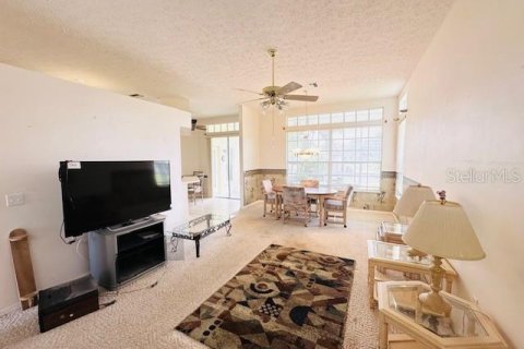 House in New Port Richey, Florida 3 bedrooms, 133.97 sq.m. № 1690377 - photo 22