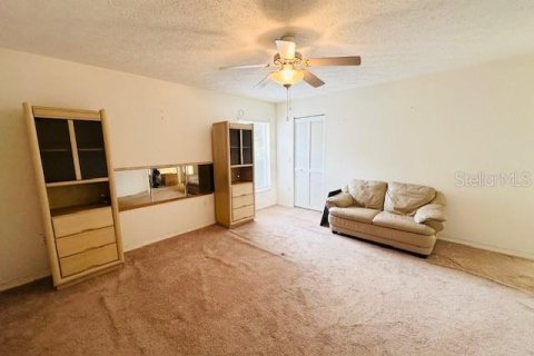 House in New Port Richey, Florida 3 bedrooms, 133.97 sq.m. № 1690377 - photo 13
