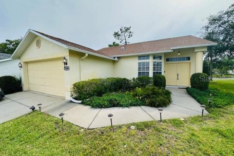 House in New Port Richey, Florida 3 bedrooms, 133.97 sq.m. № 1690377 - photo 2