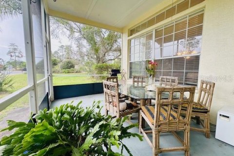 House in New Port Richey, Florida 3 bedrooms, 133.97 sq.m. № 1690377 - photo 6
