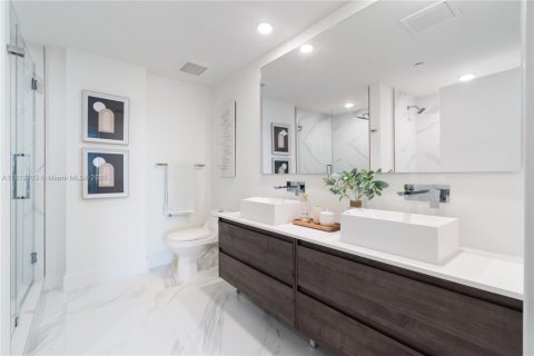 Condo in Pompano Beach, Florida, 1 bedroom  № 1759176 - photo 24