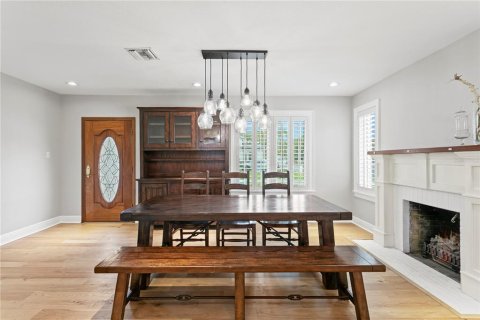 House in Tampa, Florida 3 bedrooms, 213.58 sq.m. № 1690589 - photo 3