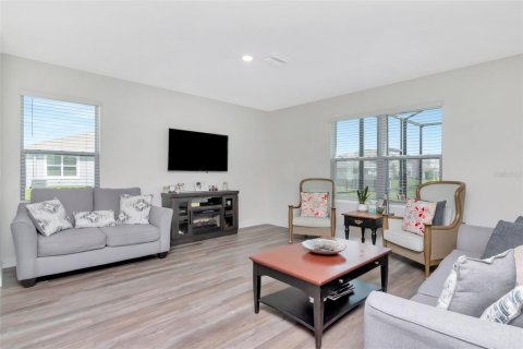 Casa en venta en Wesley Chapel, Florida, 4 dormitorios, 209.96 m2 № 1902655 - foto 5
