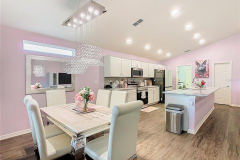 Casa en venta en Winter Haven, Florida, 4 dormitorios, 186.27 m2 № 1899132 - foto 5