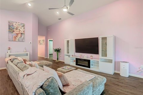 Casa en venta en Winter Haven, Florida, 4 dormitorios, 186.27 m2 № 1899132 - foto 8