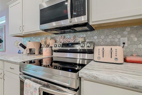 Casa en venta en Winter Haven, Florida, 4 dormitorios, 186.27 m2 № 1899132 - foto 11