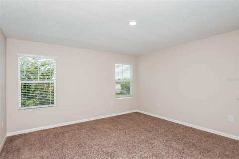 House in Haines City, Florida 4 bedrooms, 206.8 sq.m. № 1665656 - photo 11