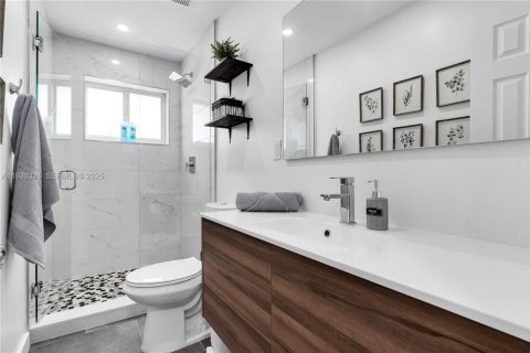 Casa en alquiler en Wilton Manors, Florida, 3 dormitorios, 163.69 m2 № 1989065 - foto 18