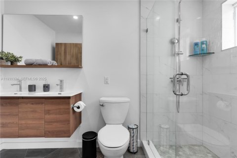 Casa en alquiler en Wilton Manors, Florida, 3 dormitorios, 163.69 m2 № 1989065 - foto 26