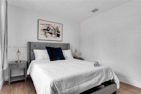 Casa en alquiler en Wilton Manors, Florida, 3 dormitorios, 163.69 m2 № 1989065 - foto 21