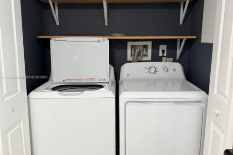 Снять в аренду кондоминиум в Майами, Флорида 2 спальни, 95.04м2, № 1944806 - фото 13