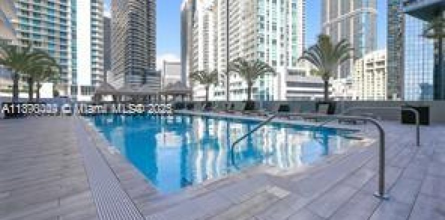 Кондоминиум с 2 спальнями в Майами, Флорида № 1944806