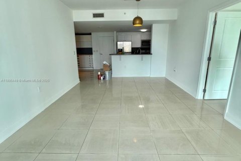 Снять в аренду кондоминиум в Майами, Флорида 2 спальни, 95.04м2, № 1944806 - фото 22