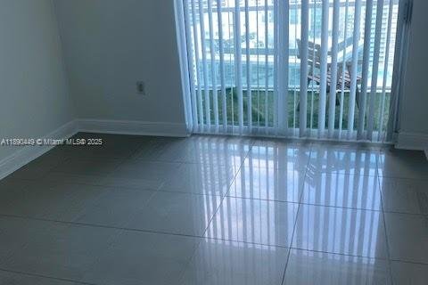 Снять в аренду кондоминиум в Майами, Флорида 2 спальни, 95.04м2, № 1944806 - фото 9