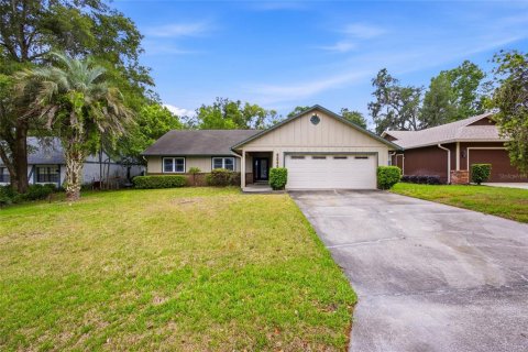 House in Ocala, Florida 3 bedrooms, 160.07 sq.m. № 2226614