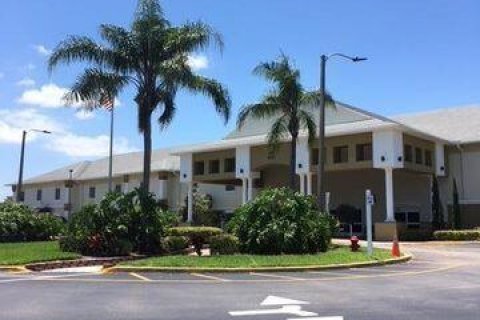 Condo in West Palm Beach, Florida, 2 bedrooms № 2169573 - photo 15