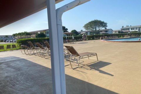 Condo in West Palm Beach, Florida, 2 bedrooms № 2169573 - photo 14