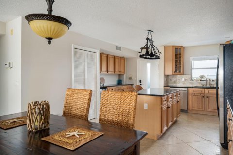 Condo in Vero Beach, Florida, 2 bedrooms  № 2181980 - photo 7