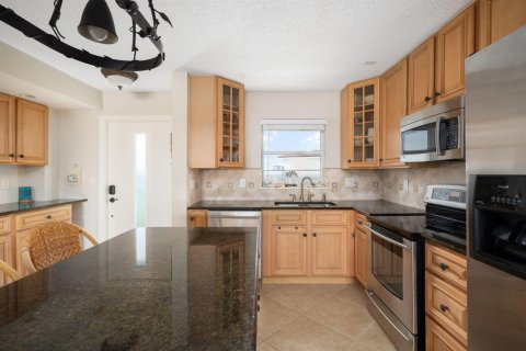 Condo in Vero Beach, Florida, 2 bedrooms  № 2181980 - photo 5