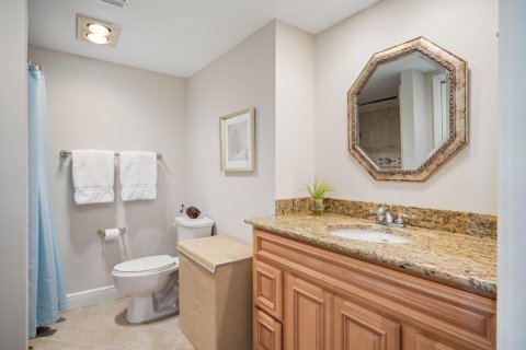 Condo in Vero Beach, Florida, 2 bedrooms  № 2181980 - photo 19