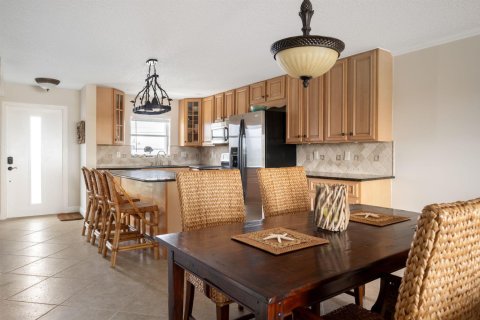 Condo in Vero Beach, Florida, 2 bedrooms  № 2181980 - photo 8
