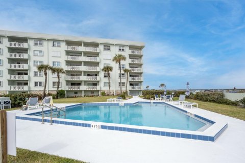 Condo in Vero Beach, Florida, 2 bedrooms  № 2181980 - photo 24