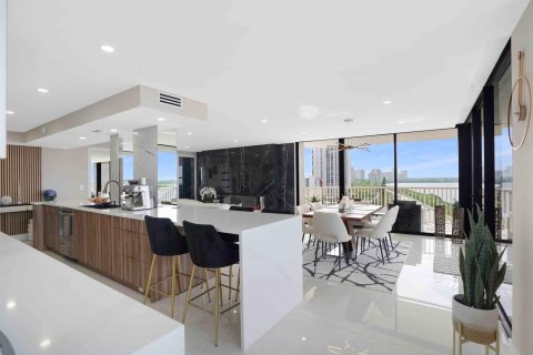 Condo in Riviera Beach, Florida, 2 bedrooms № 2082485 - photo 8