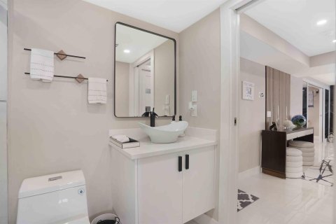 Condo in Riviera Beach, Florida, 2 bedrooms № 2082485 - photo 28