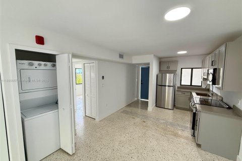 Copropriété à louer à Miami, Floride: 2 chambres, 74.32 m2 № 1941645 - photo 6
