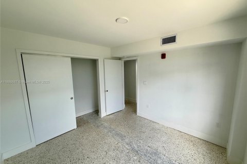 Copropriété à louer à Miami, Floride: 2 chambres, 74.32 m2 № 1941645 - photo 8