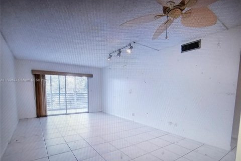 Condominio en venta en Coconut Creek, Florida, 2 dormitorios № 1874506 - foto 1
