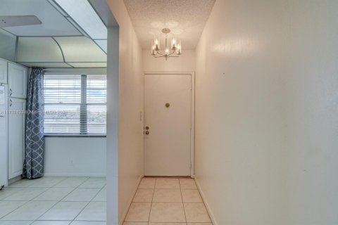 Condominio en venta en Coconut Creek, Florida, 2 dormitorios № 1874506 - foto 2