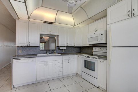 Condominio en venta en Coconut Creek, Florida, 2 dormitorios № 1874506 - foto 7