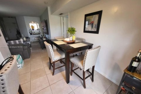Copropriété à louer à Homestead, Floride: 3 chambres, 111.11 m2 № 1971876 - photo 14