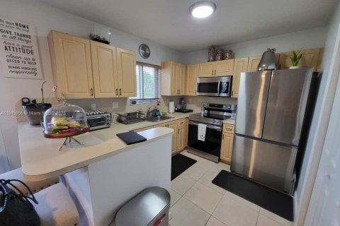 Copropriété à louer à Homestead, Floride: 3 chambres, 111.11 m2 № 1971876 - photo 15