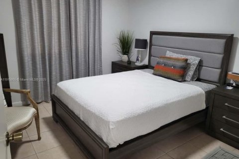 Copropriété à louer à Homestead, Floride: 3 chambres, 111.11 m2 № 1971876 - photo 10