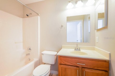 House in Kissimmee, Florida 4 bedrooms, 172.33 sq.m. № 2220224 - photo 12