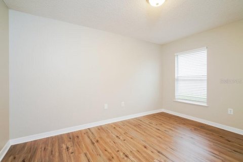 House in Kissimmee, Florida 4 bedrooms, 172.33 sq.m. № 2220224 - photo 13