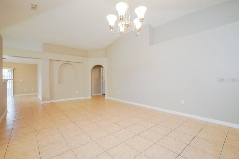 House in Kissimmee, Florida 4 bedrooms, 172.33 sq.m. № 2220224 - photo 4