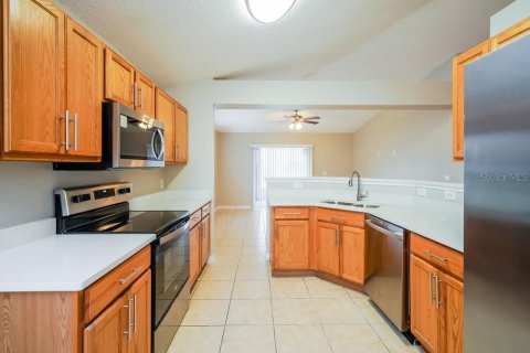 House in Kissimmee, Florida 4 bedrooms, 172.33 sq.m. № 2220224 - photo 10